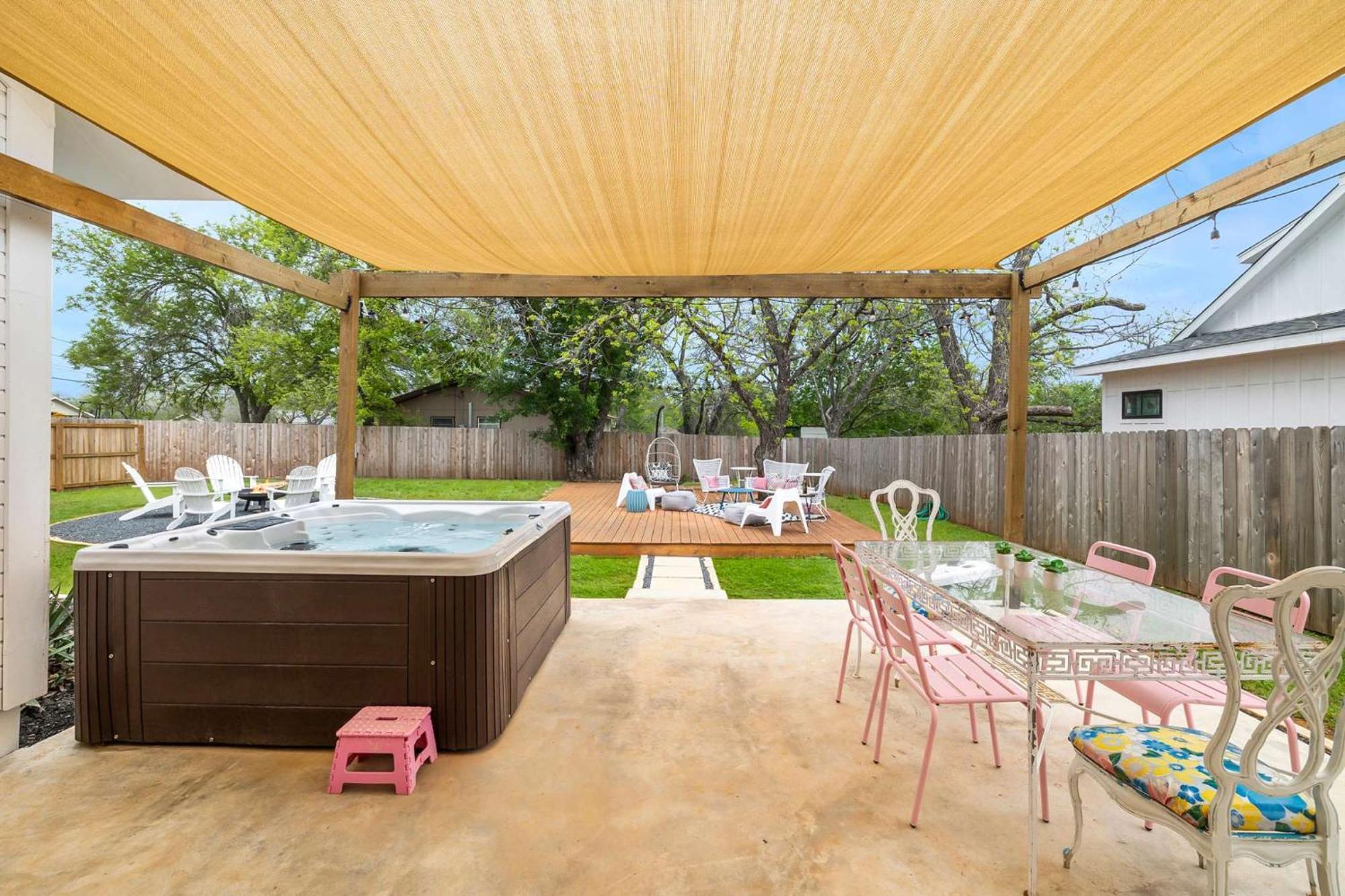 فيلا Pink Duchess - Mins To Main Hot Tub & Fire Pit فريدريكسبيرغ المظهر الخارجي الصورة